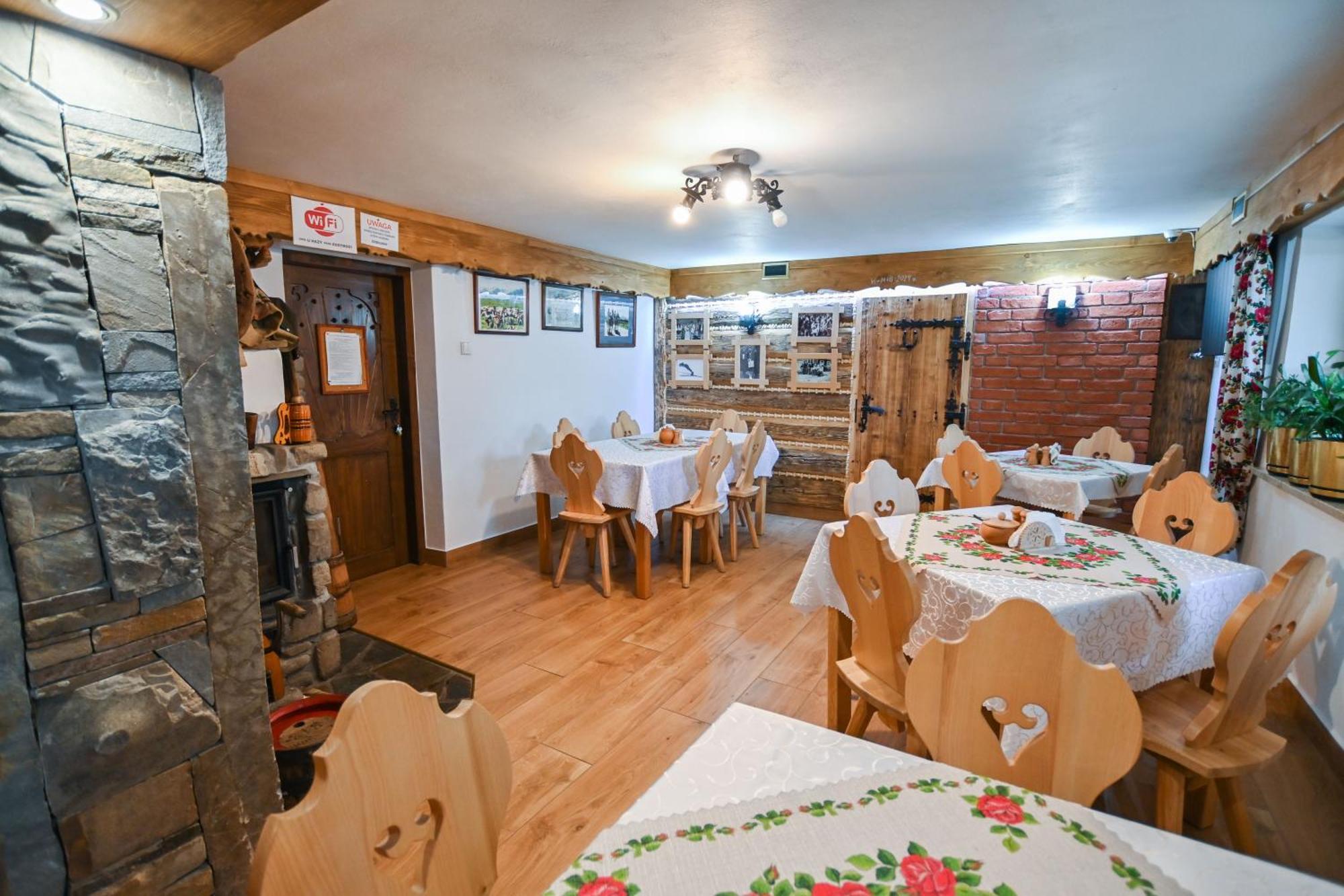 Chatka U Hazy - Regionalne Pokoje Zakopane Poronin Exterior photo